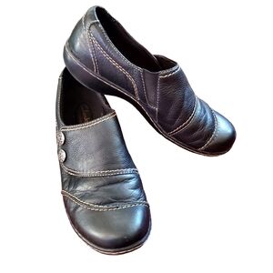 Clarks SlipOn Leather Loafer 7M Black